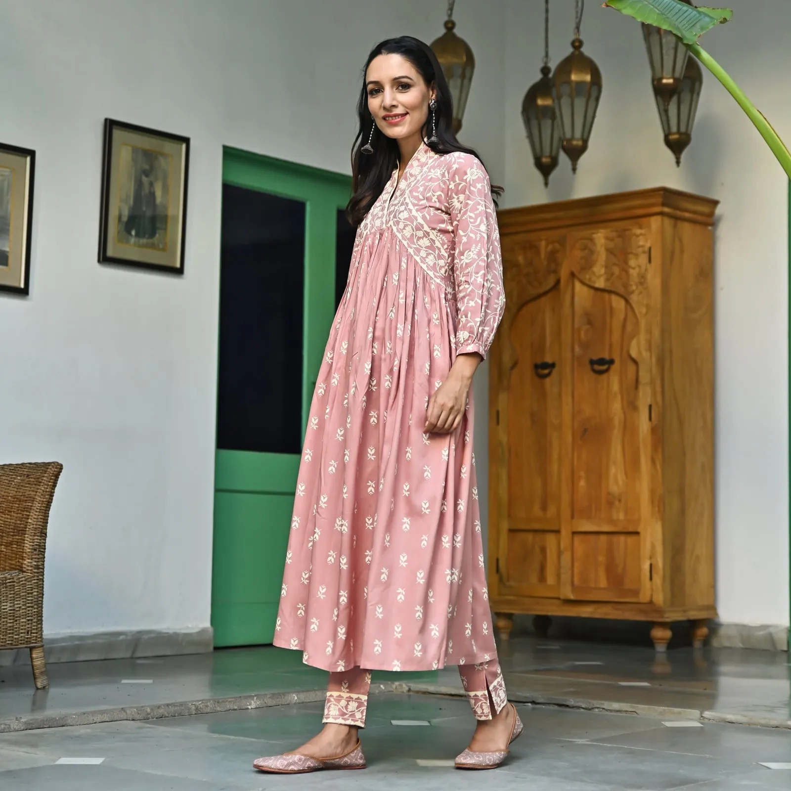 Blush Pink Rayon Floral Jaal V-Neck Kurta Pant Set