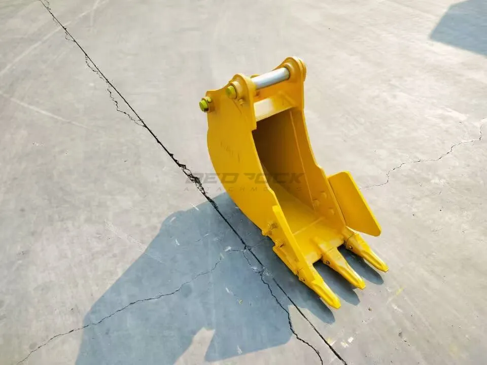 CAT 306 LIGHTENED GENERAL PURPOSE BUCKET (12-IN, 3 Teeth). 2 x 45mm Pins