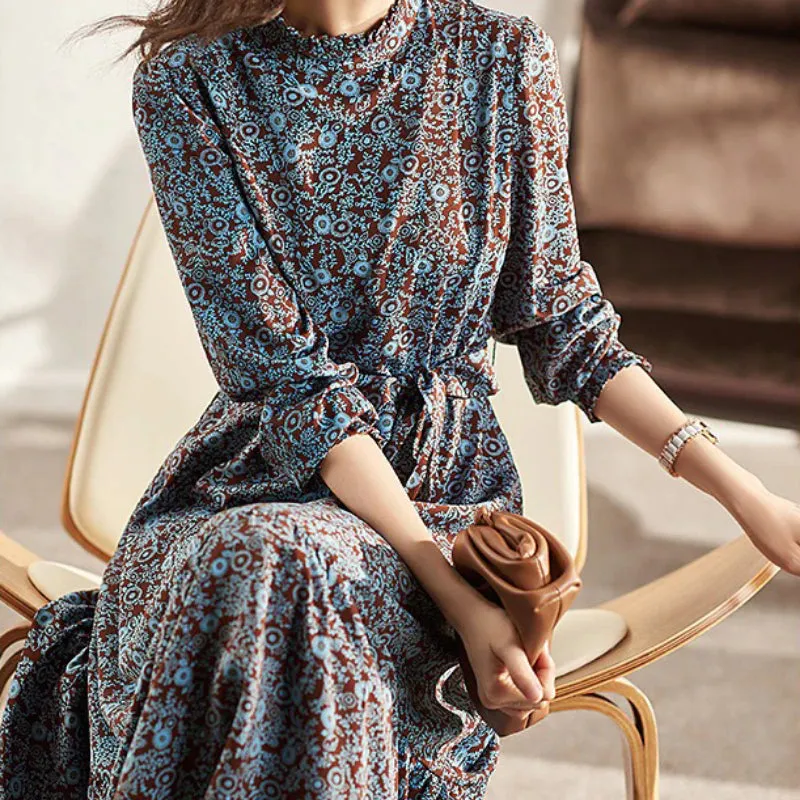 Long Sleeves Vintage Floral Chiffon Midi Dress with Belt