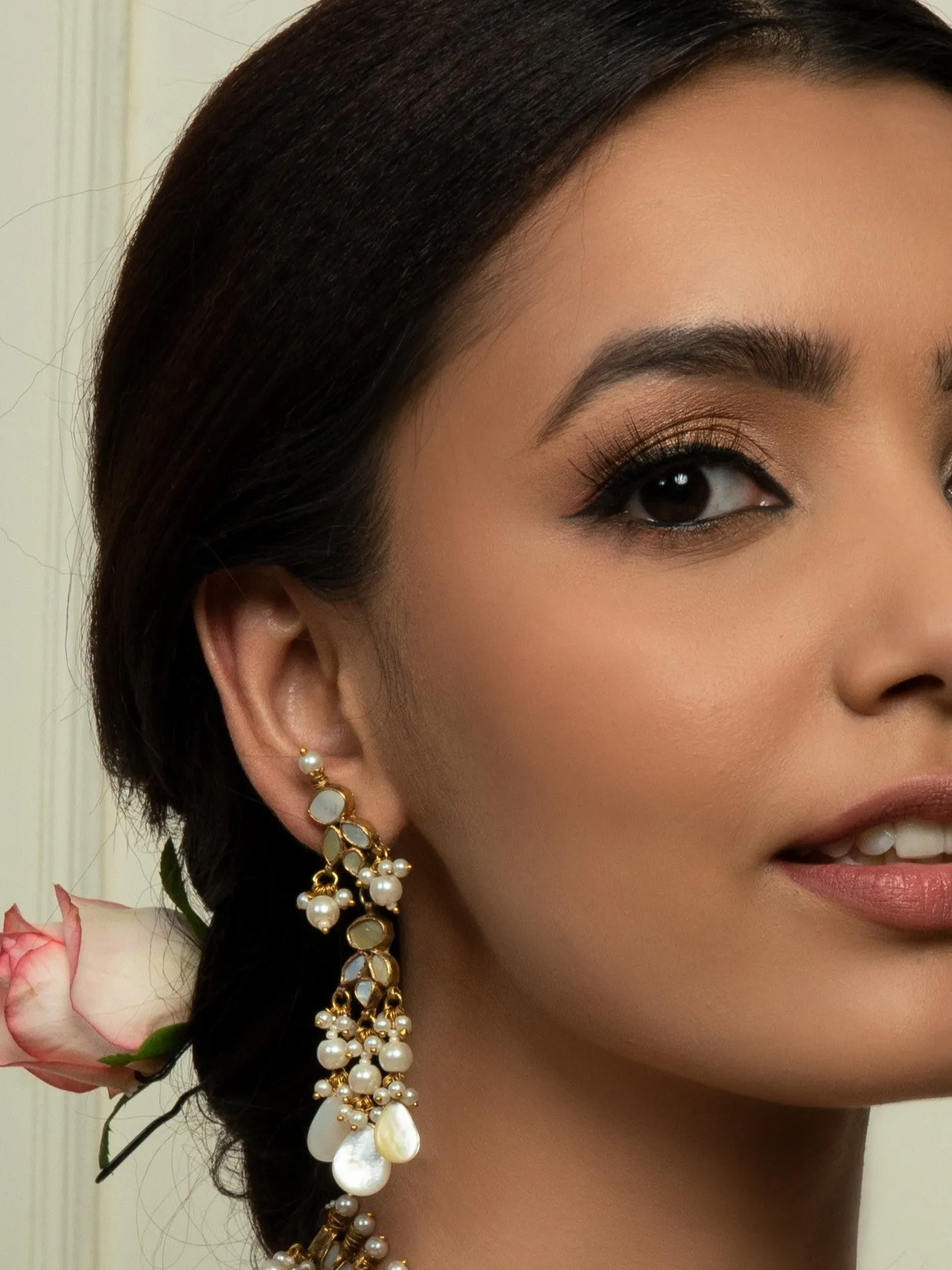 Mother of Pearl & Pachi Kundan Choker Set (Necklace & Earrings)