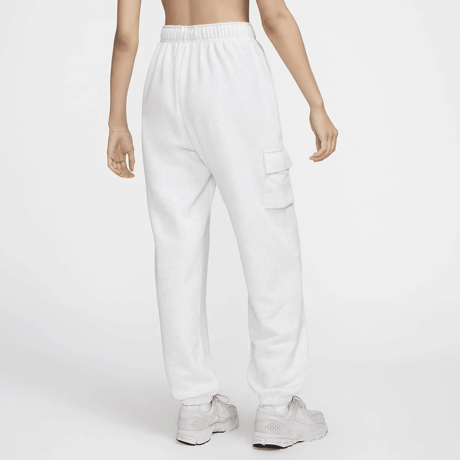 Nike Women's Sportswear Club Fleece Mid-Rise Oversized Cargo Sweatpants