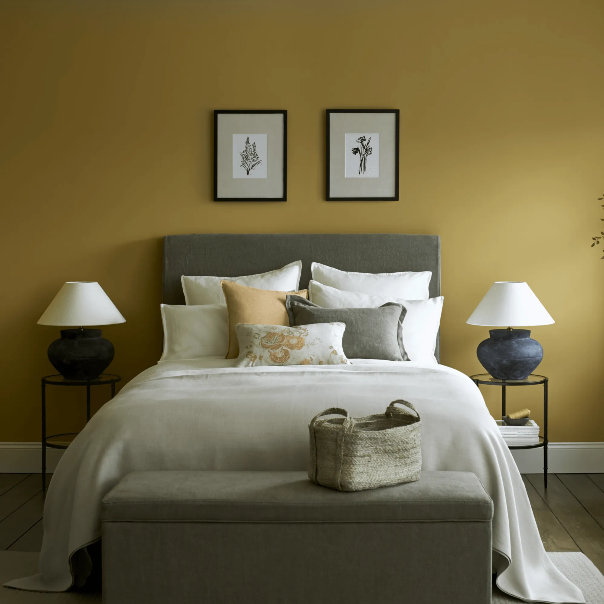 Saffron Paint
