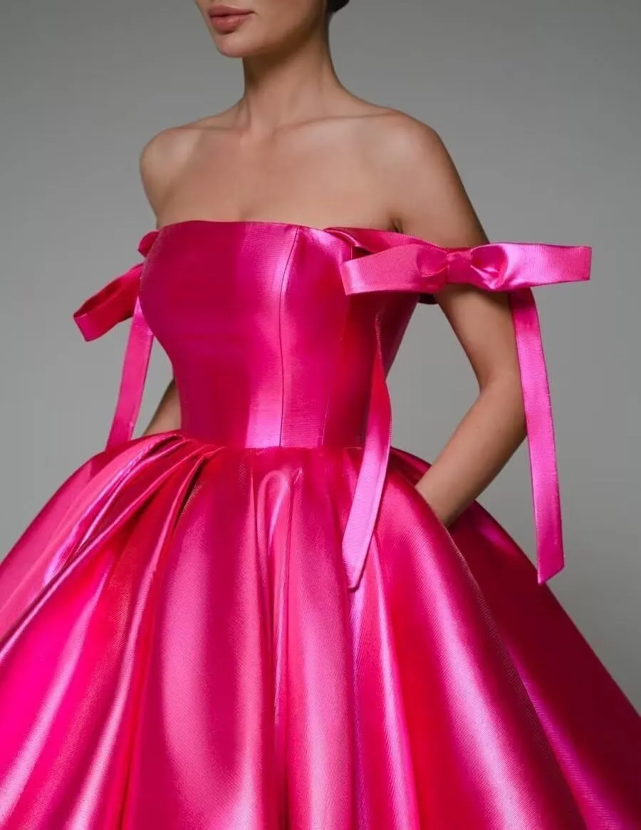 Satin Homecoming Dresses Short for Teens with Pockets Spaghetti Straps Pleated A Line Prom Dress Evening Wedding Dress