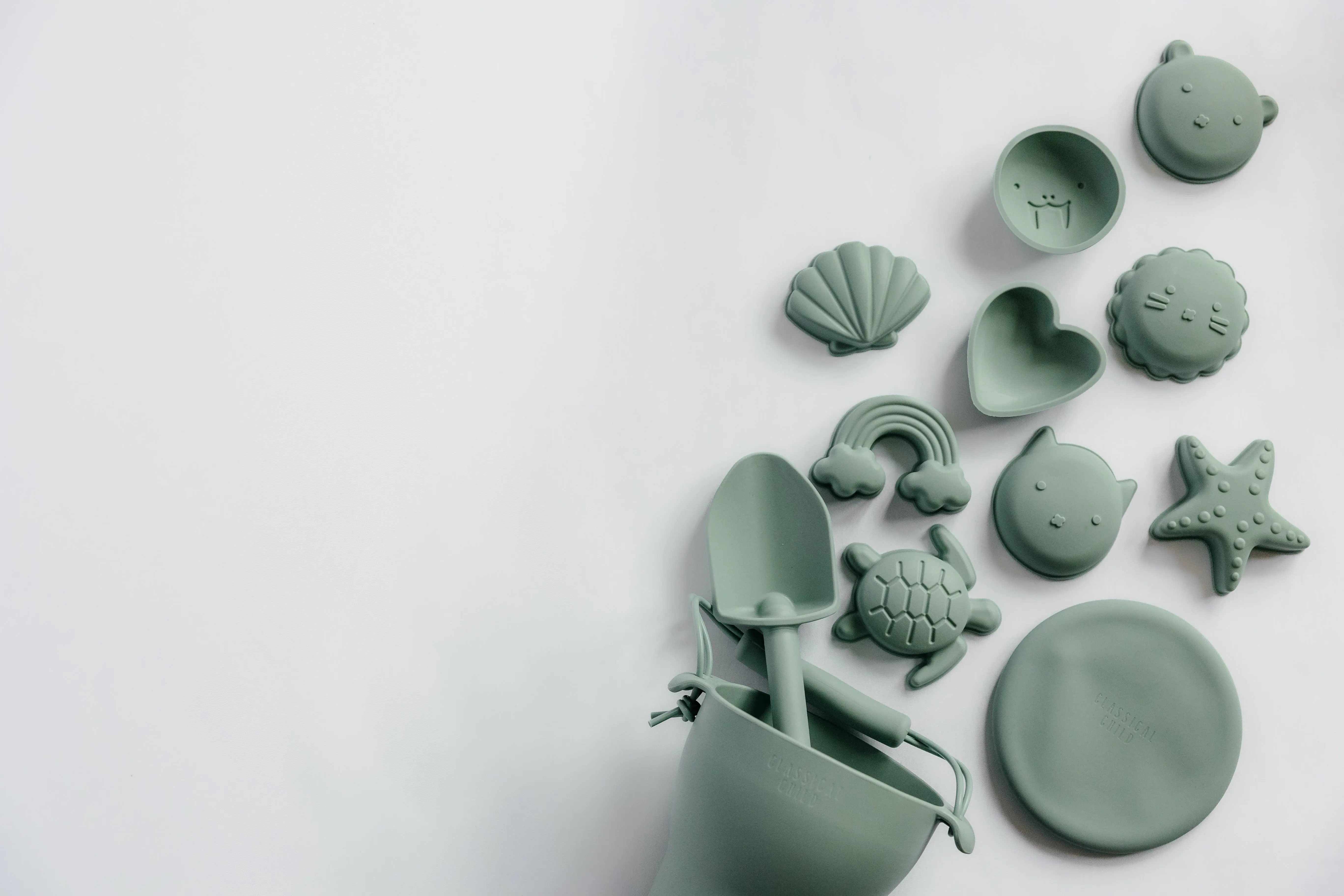 Silicone Sage Green 12 Piece Beach Bucket & Toys Set