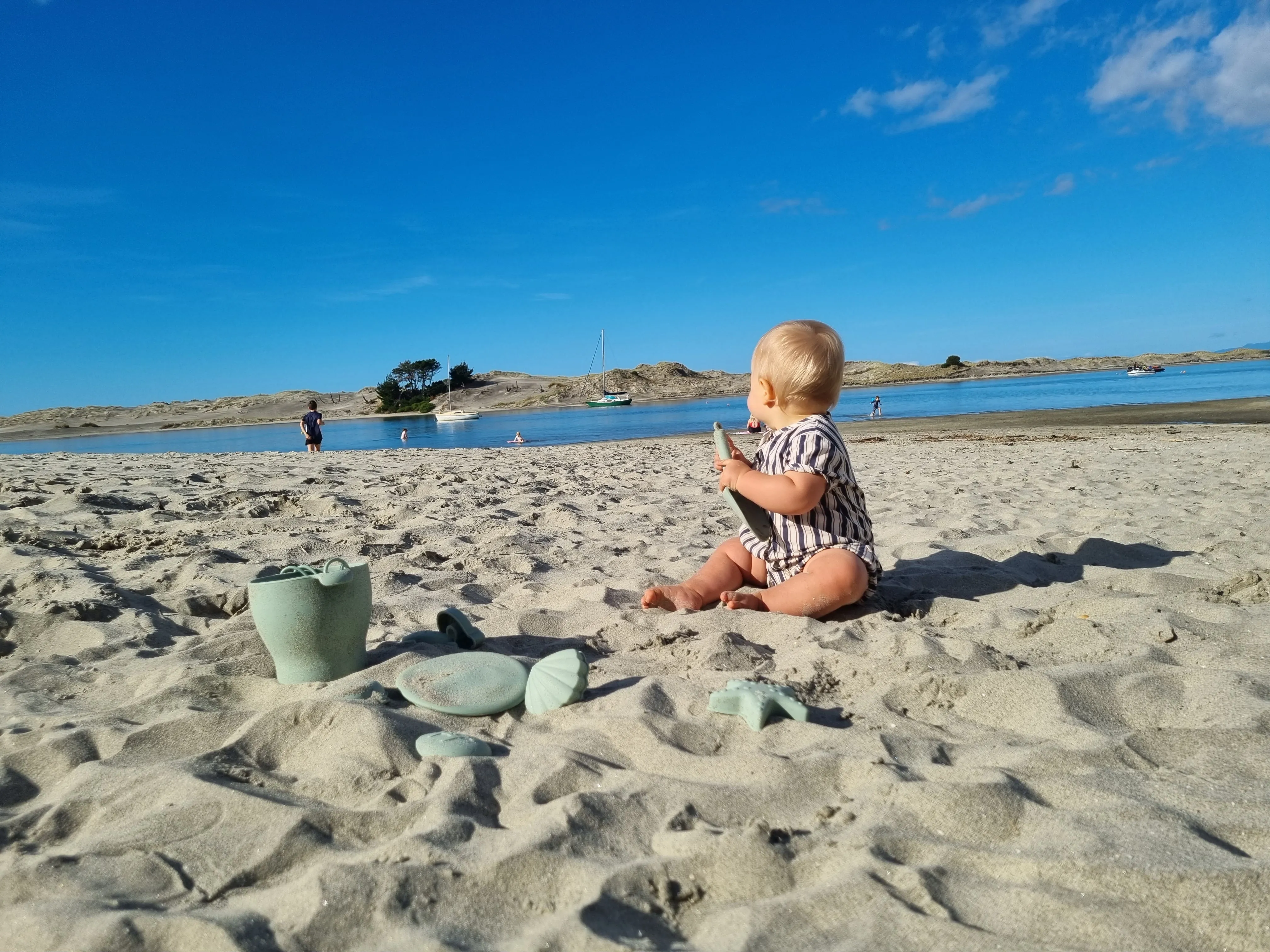 Silicone Sage Green 12 Piece Beach Bucket & Toys Set