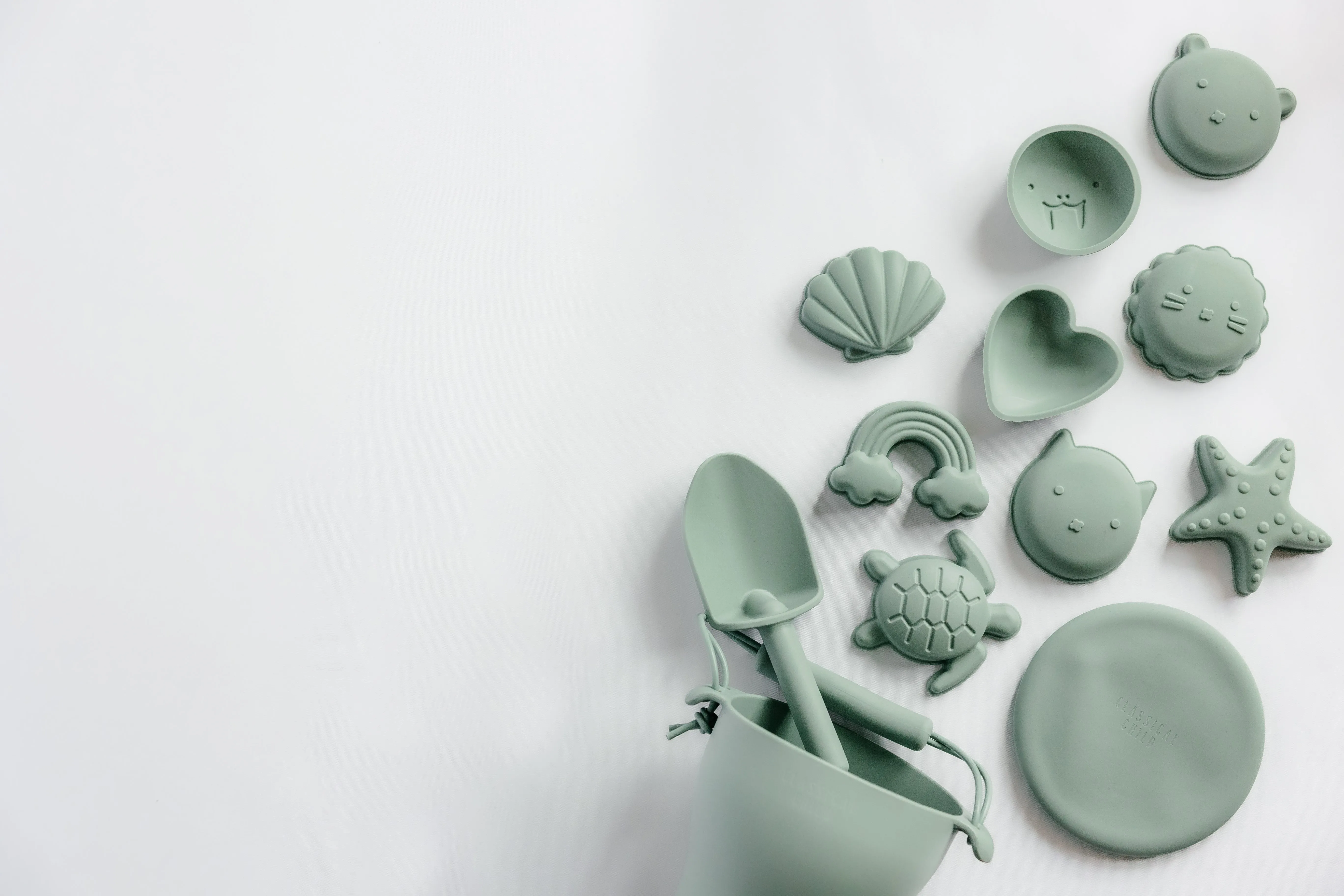 Silicone Sage Green 12 Piece Beach Bucket & Toys Set