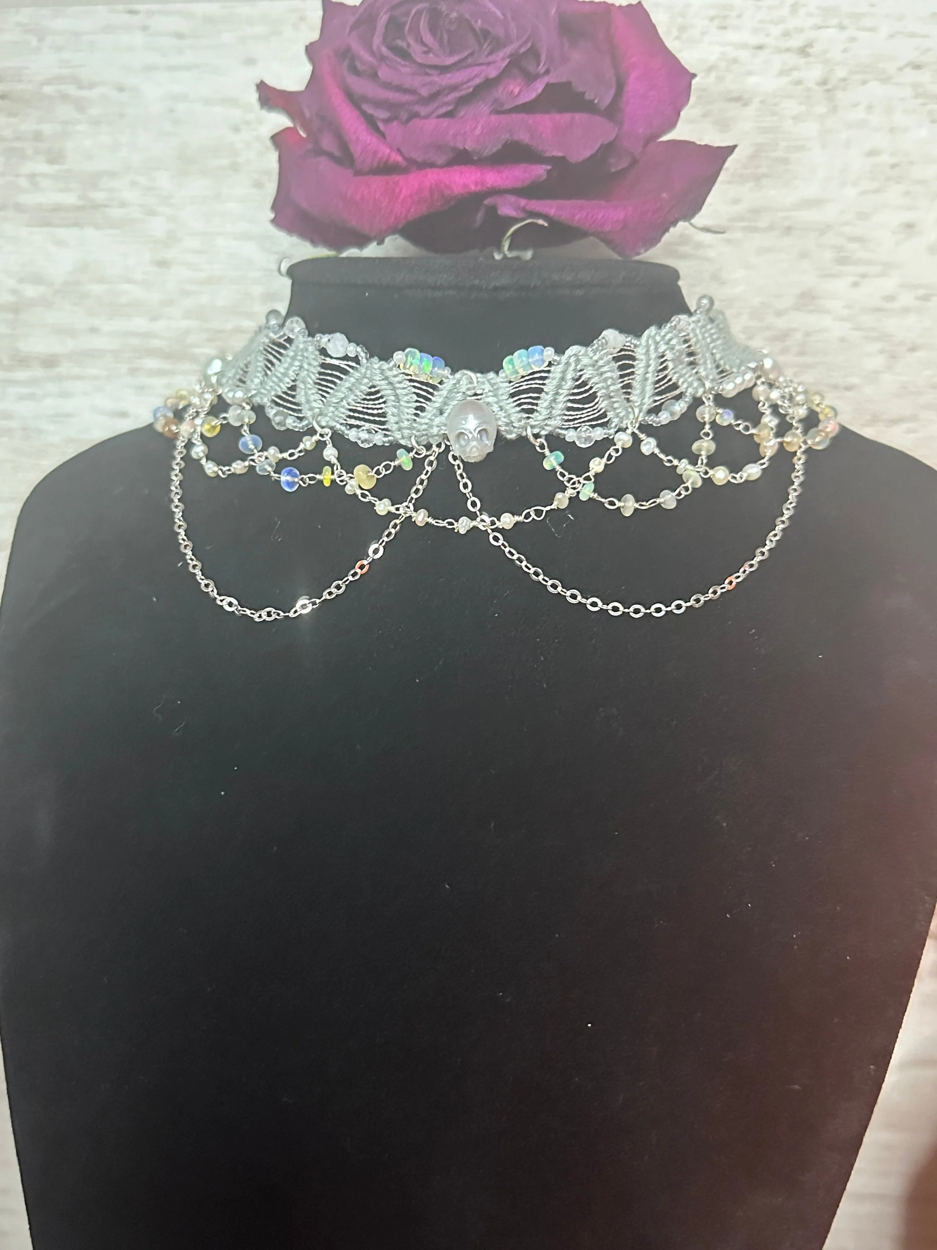 Silver Skull Pearl Choker
