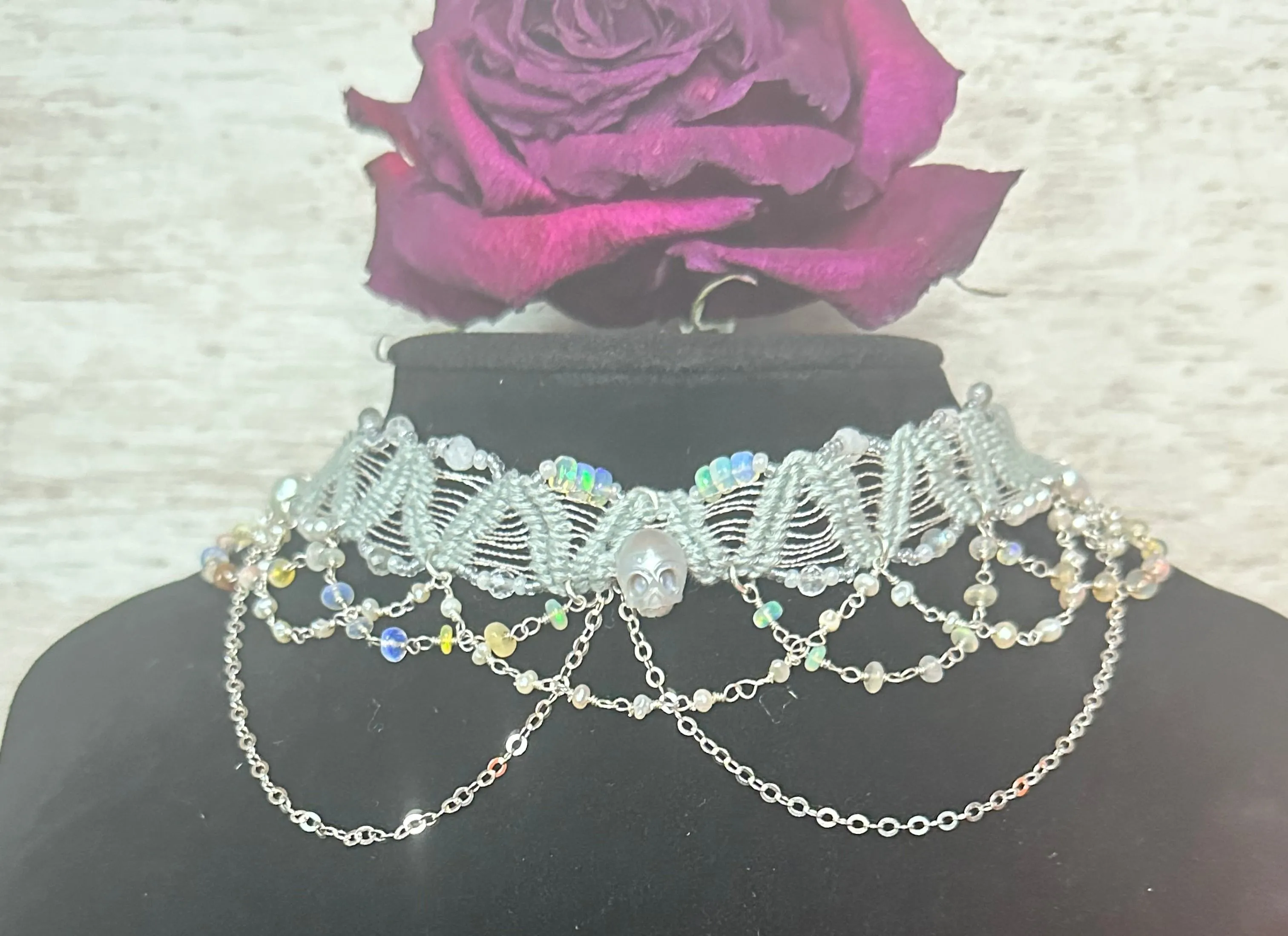Silver Skull Pearl Choker