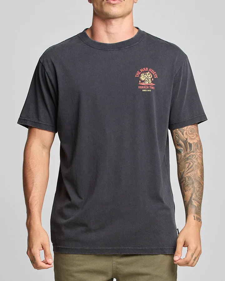 The Mad Hueys Kraken Tins Tee - Washed Black