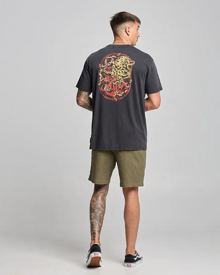 The Mad Hueys Kraken Tins Tee - Washed Black