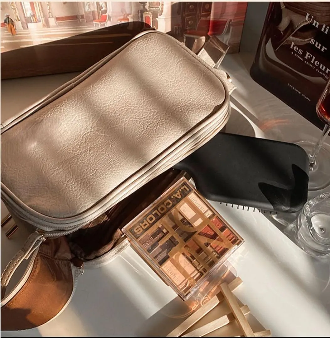 Travel Toiletry Bag for Women Travel Cosmetic Bag Waterproof Makeup Bag Coquette Accessories (grey)