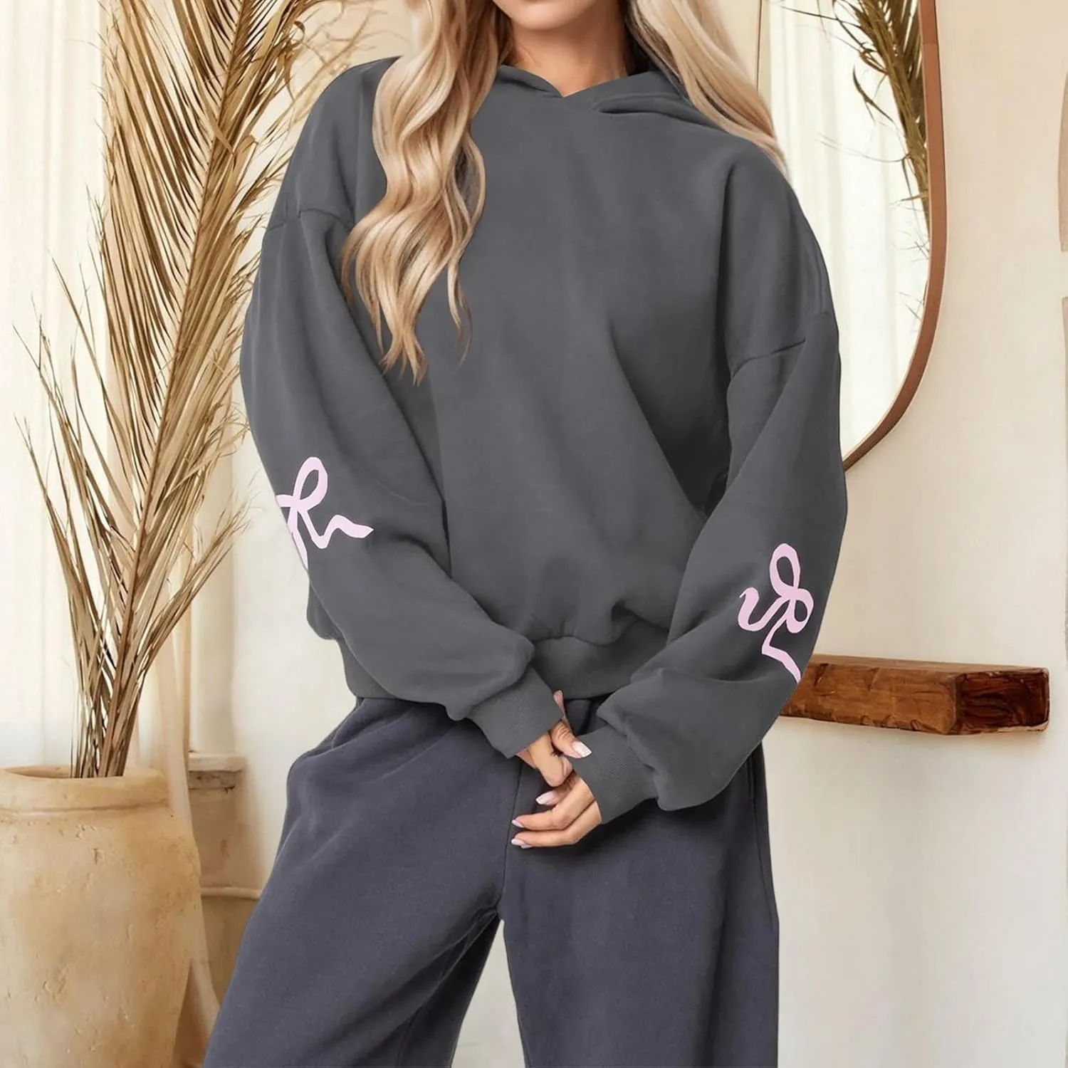 Womens Oversized Hoodies Bow Graphic Print Sweatshirts Casual Long Sleeve Shirts Pullover Hooded Jacket with Pockets